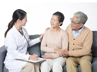 更年期女性如何能及時識別并順利度過呢？