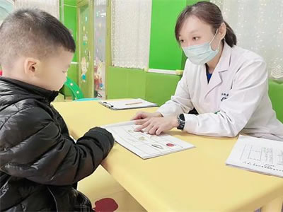 想了解孩子的語言水平，來臥龍婦幼【免費(fèi)】篩查吧！