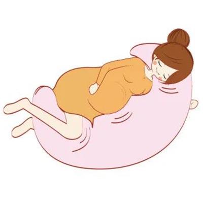 【孕產(chǎn)保健】孕婦側(cè)睡會壓到胎兒嗎？